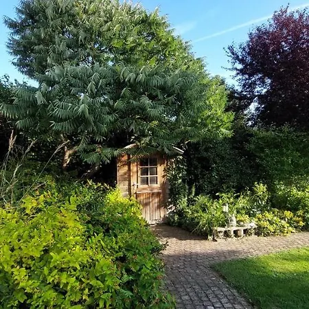 Holiday home Royale Bungalow Met Grote Tuin En Terras *