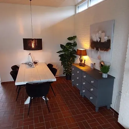 Holiday home Royale Bungalow Met Grote Tuin En Terras
