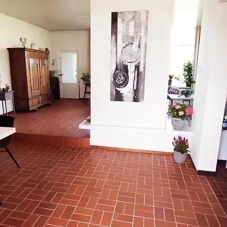 Royale Bungalow Met Grote Tuin En Terras Munstergeleen